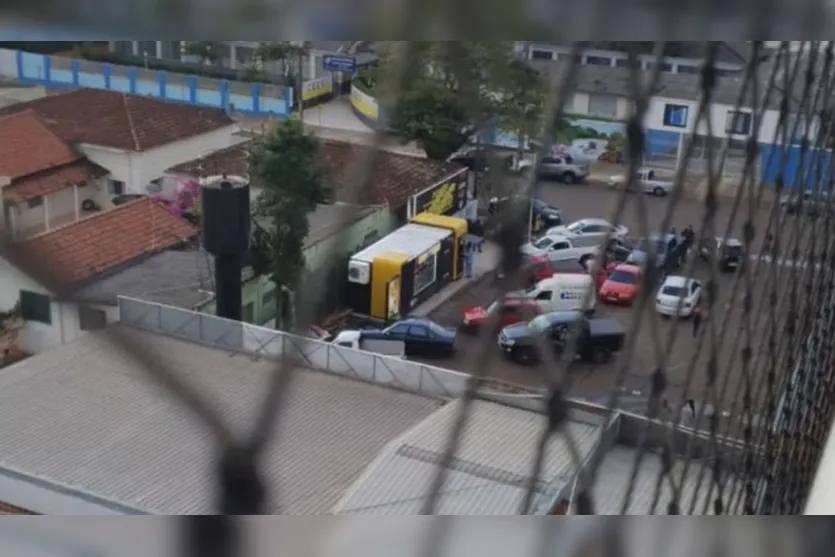 Fiscalização de Faxinal flagra aglomeração neste sábado