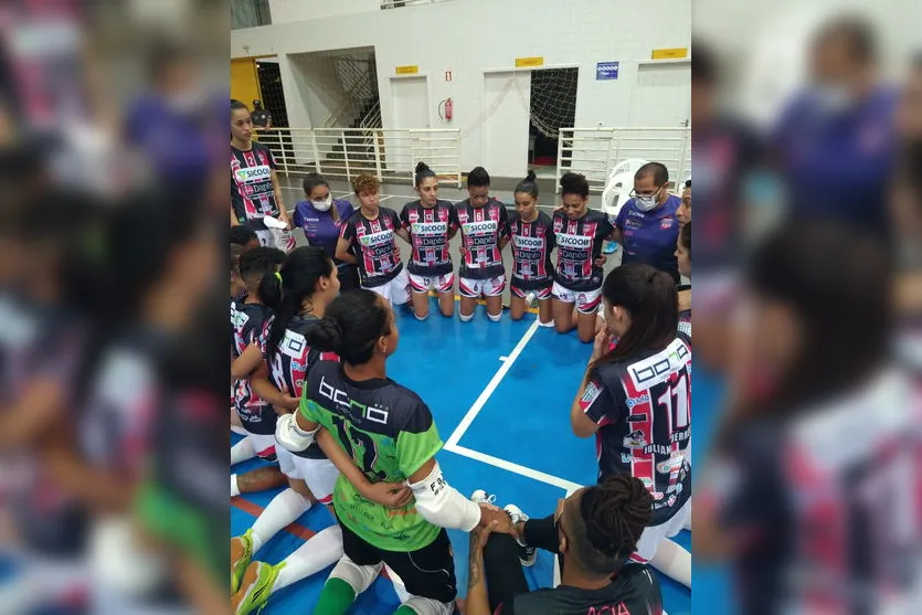 Futsal Feminino Sicoob Danês vence Arapongas de goleada