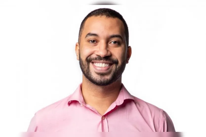 Gil e Arthur Picoli trocam flertes nas redes sociais