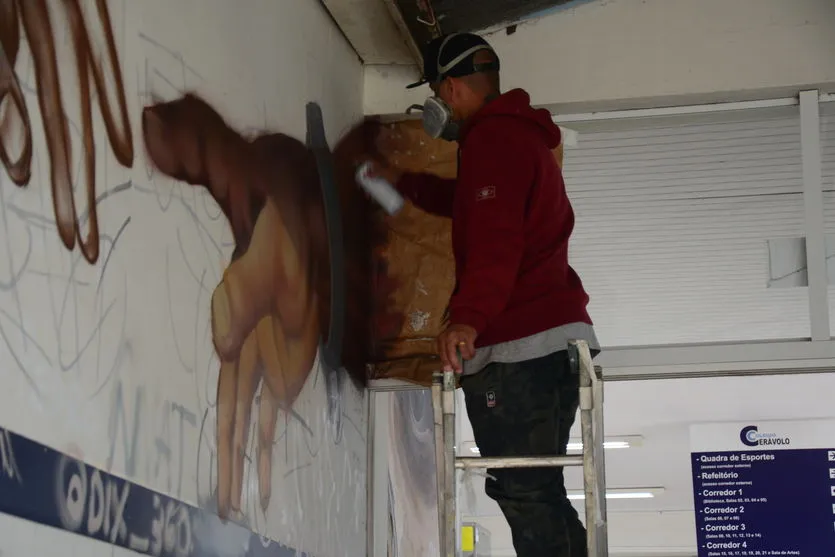 Grafite: Novo visual em escola pública de Apucarana; assista