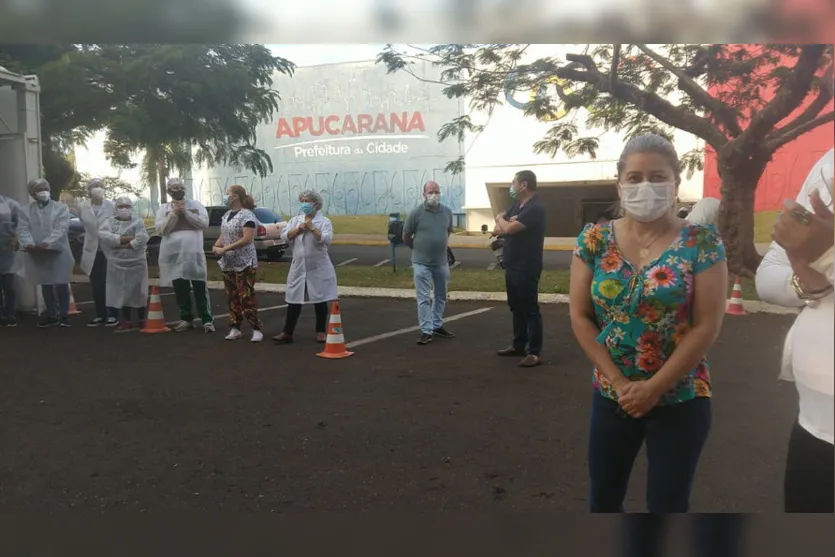 Grupo de Apucarana entrega café especial na vacinação