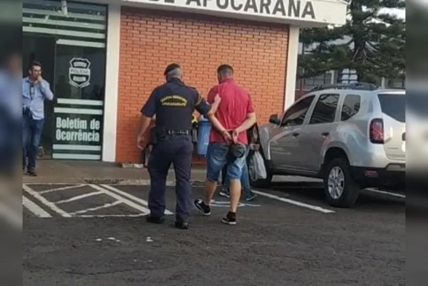Homem furta salames em mercado e acaba preso em Apucarana