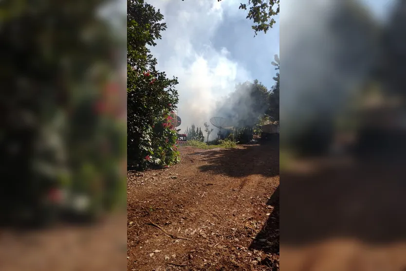Incêndio é registrado em Novo Itacolomi e destrói casa