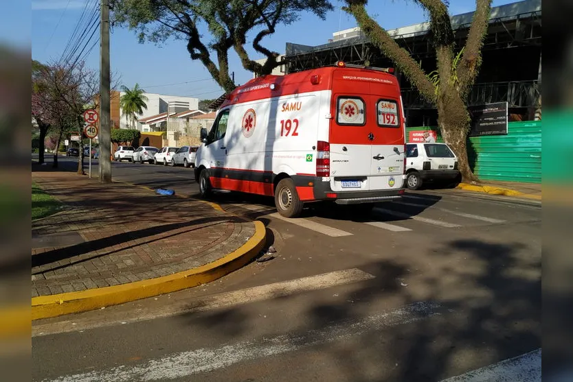 Jovem fica ferida após sofrer queda de moto em Apucarana