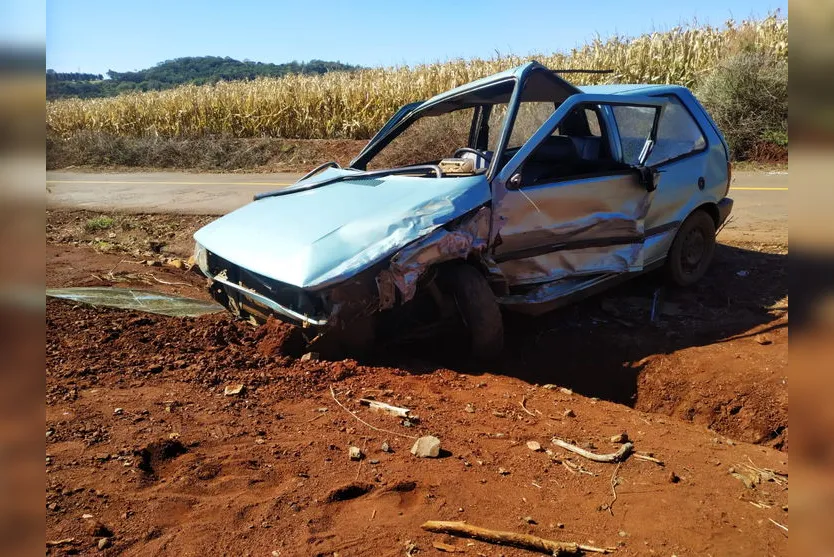 Mesmo ferida, vítima de acidente tenta agredir motorista