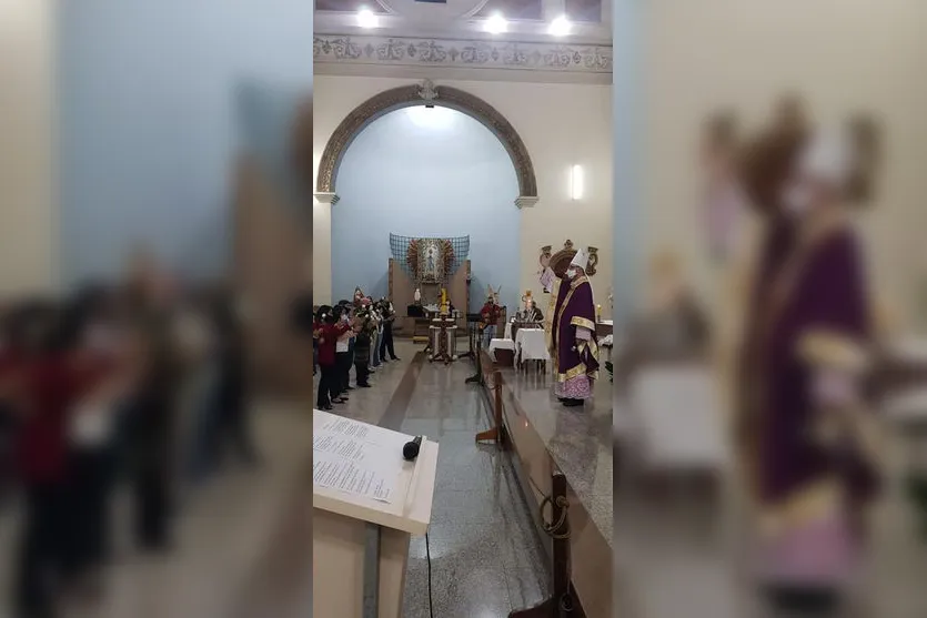 Missa em intenção aos falecidos da Covid é realizada