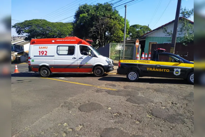 Motociclista bate de frente com carro no Jd. Aclimação