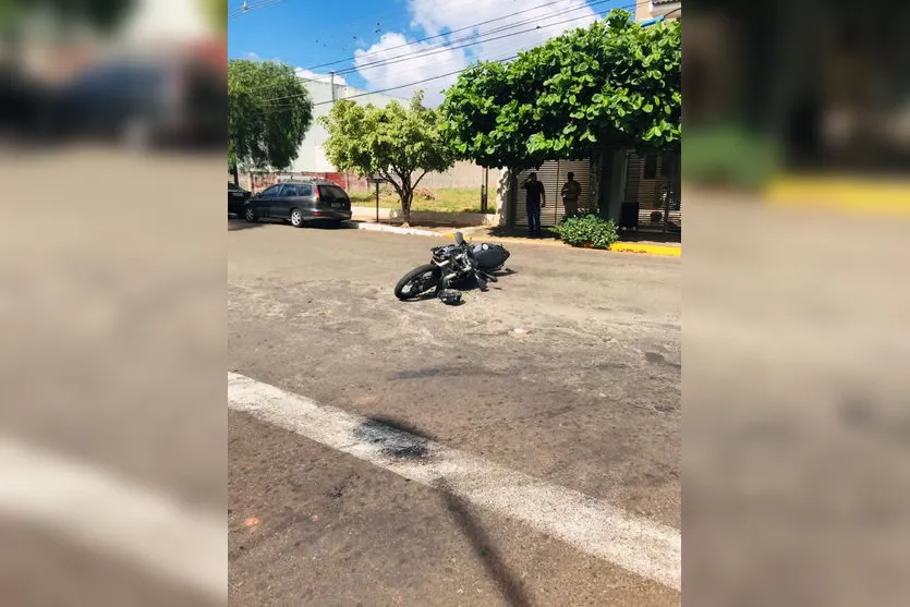 Motociclista de 35 anos sofre acidente e machuca a mão