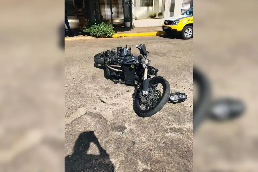 Motociclista de 35 anos sofre acidente e machuca a mão