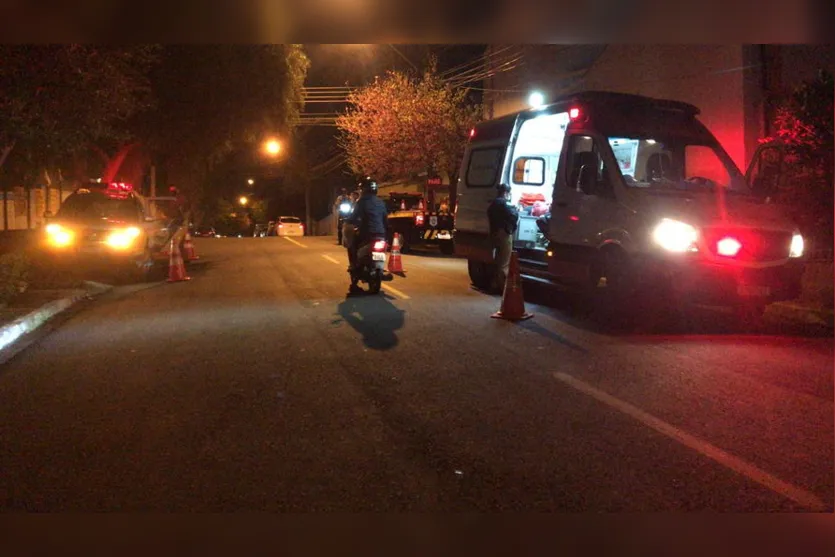 Motociclista fica ferida em acidente no centro de Apucarana