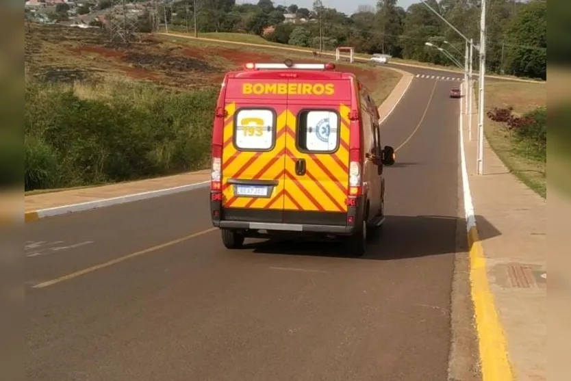 Motociclista sem CNH fica ferido após colisão
