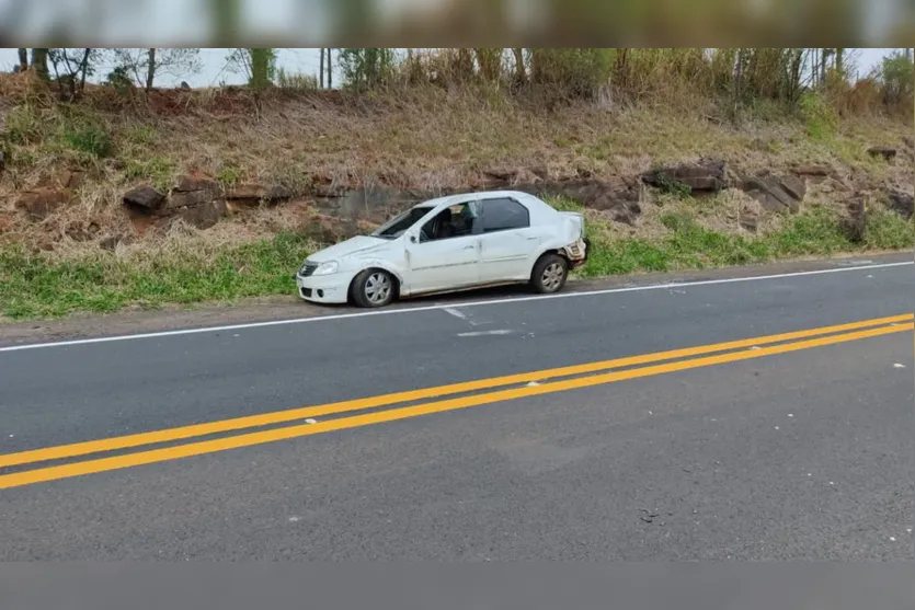 Mulher de 35 anos fica ferida após capotamento na rodovia