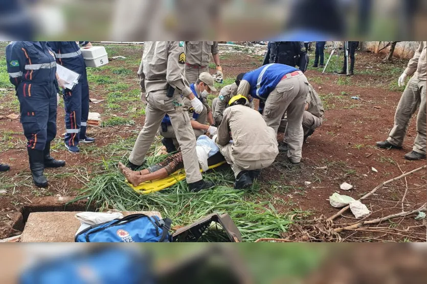 Mulher é espancada e deixada para morrer em buraco no PR