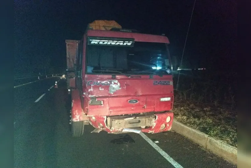  O condutor do caminhão não sofreu ferimentos.  