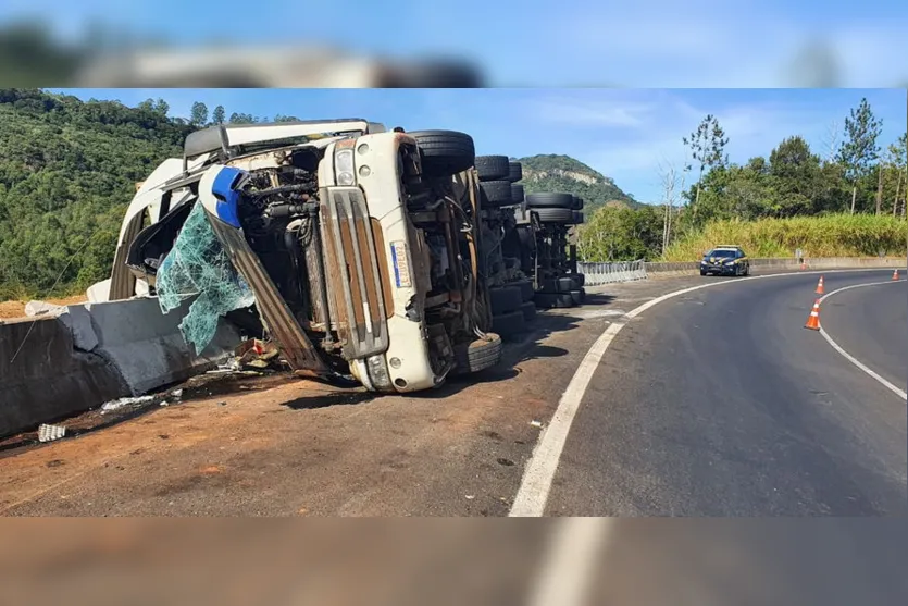 PM de Mauá da Serra evita saque de carga de caminhão