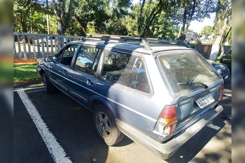 PM recupera veículo furtado em bairro de Apucarana