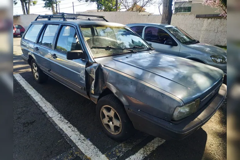 PM recupera veículo furtado em bairro de Apucarana