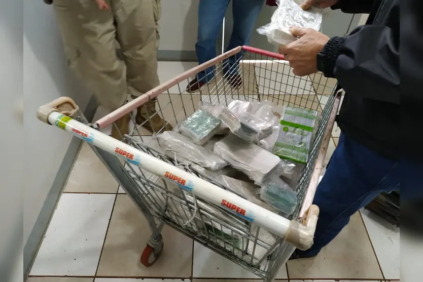 PRF encontra cocaína em tanque de combustível; veja