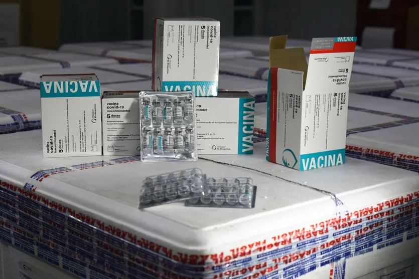 Paraná recebe mais 361.490 doses de vacina contra Covid-19