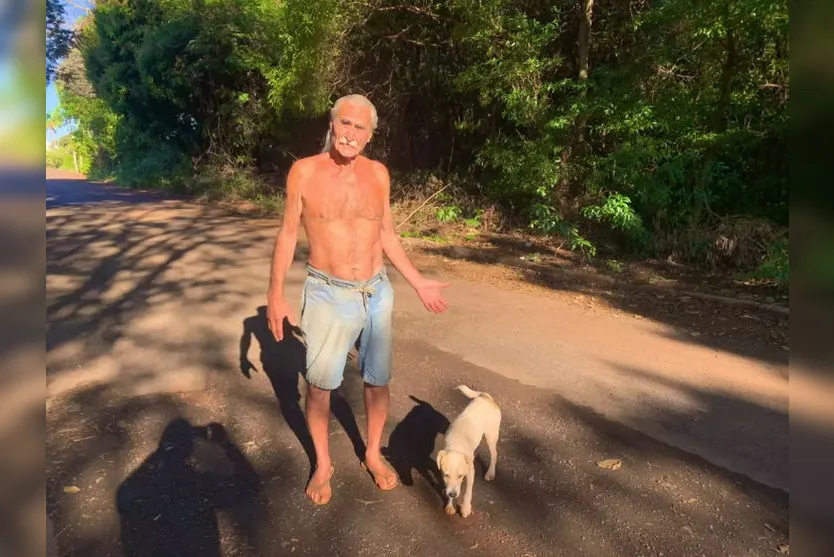 Paranaense diz não usar camisa há mais de 20 anos