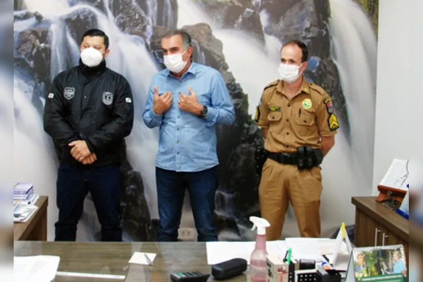 Polícia de Faxinal detém 27 por descumprirem lockdown; Vídeo