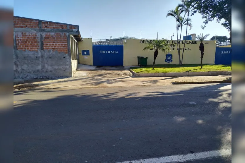 Preso se passa por outro e foge de minipresídio no Paraná