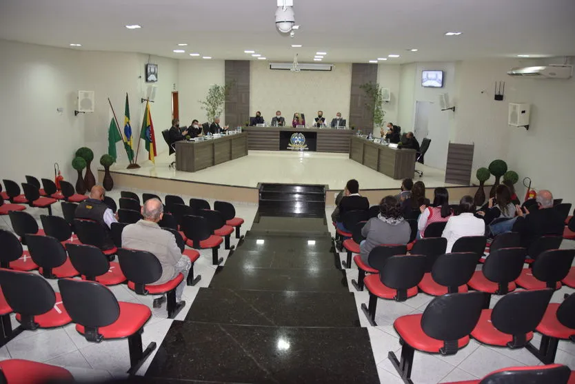 Vice-prefeito Marcelo Reis assume Prefeitura de Ivaiporã