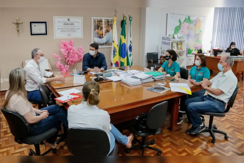 Acia solicita implantação de decoração natalina em Apucarana