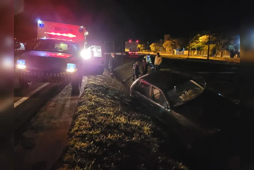 Acidente: Carro sai da pista próximo do 'bonezão'