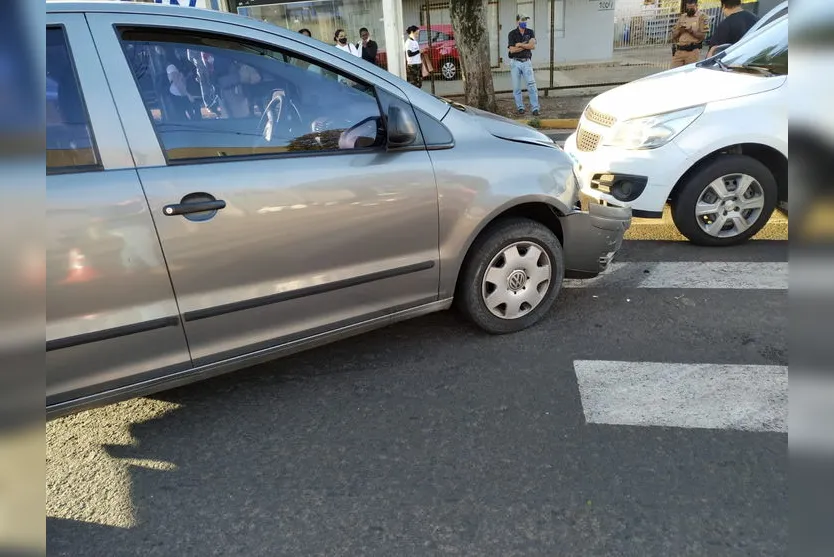 Acidente deixa motorista ferido em Apucarana