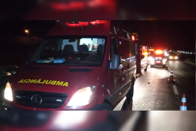 Acidente entre dois carros faz onze vítimas na BR-376