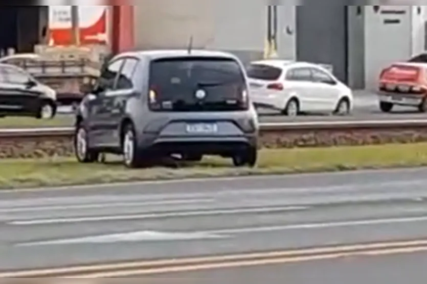 Acidente envolve dois veículos nesta manhã em Arapongas