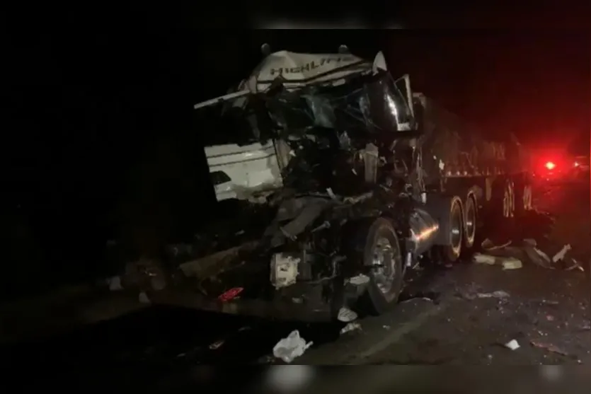 Acidente grave deixa 21 pessoas feridas e uma morta no PR