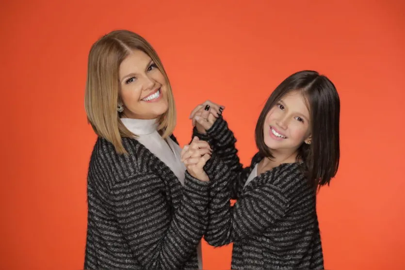  Adriana e a filha, a influencer Valentina de Mendonça, de 11 anos  