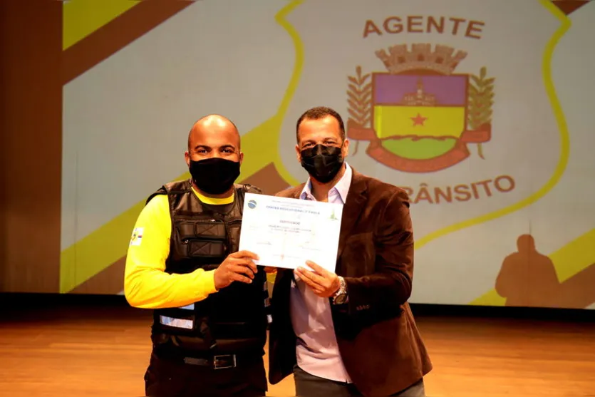 Agentes de trânsito de Apucarana participam de capacitação