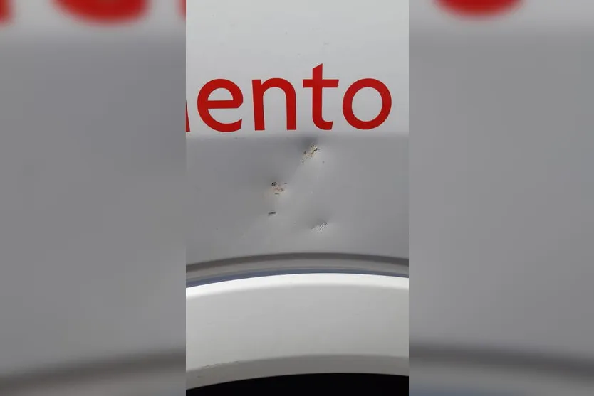 Ambulância do SAMU sofre atentado em Arapongas