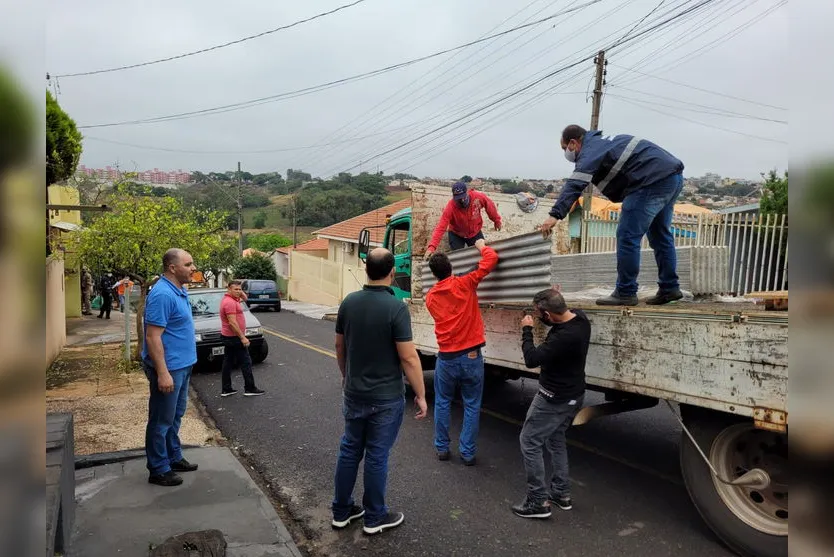 Após temporal, procura por telhas aumenta em Jandaia
