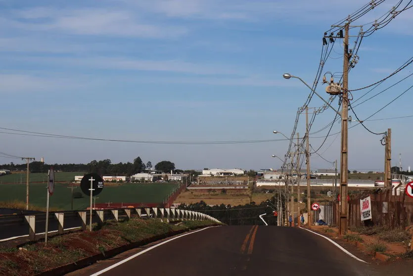 Arapongas amplia iluminação pública na marginal da PR-444