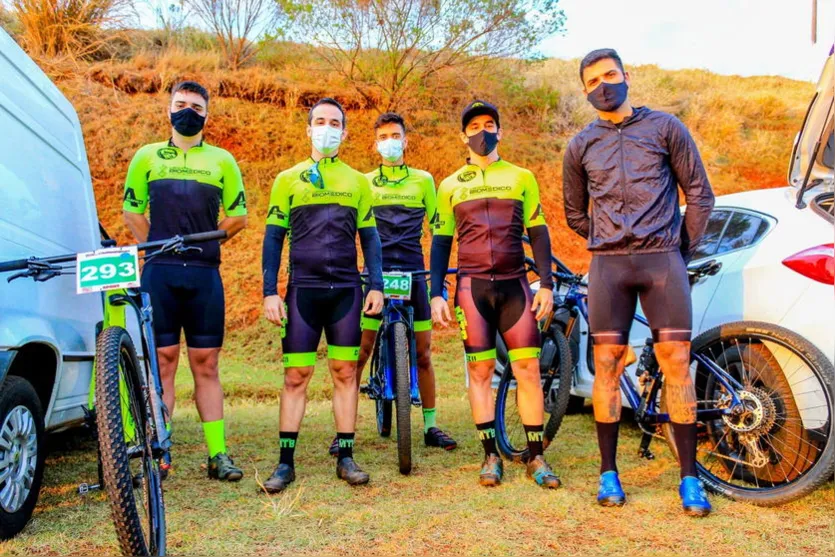 Atletas de Apucarana se destacam em competição de ciclismo