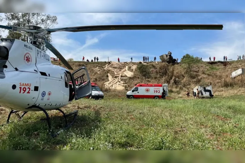 Cabine de caminhão se desprende e motorista fica ferido