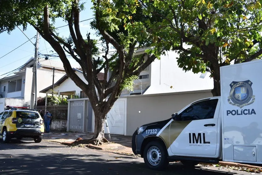 Casal e filha são encontrados mortos dentro de casa no PR