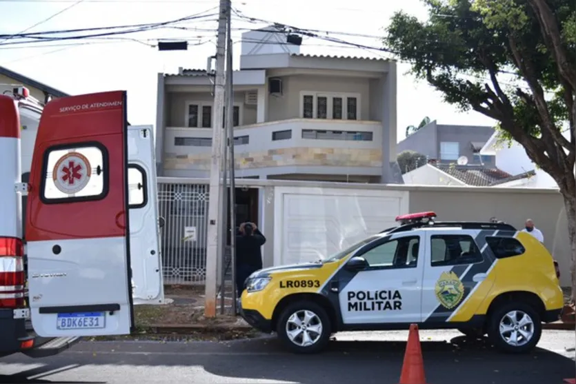 Casal e filha são encontrados mortos dentro de casa no PR