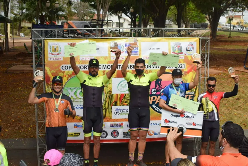 Ciclistas da MTB Apucarana se destacam em provas pelo PR