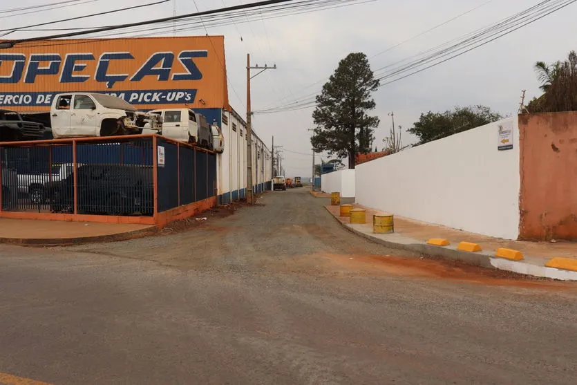 Codar continua aplicação de lama asfáltica nos bairros