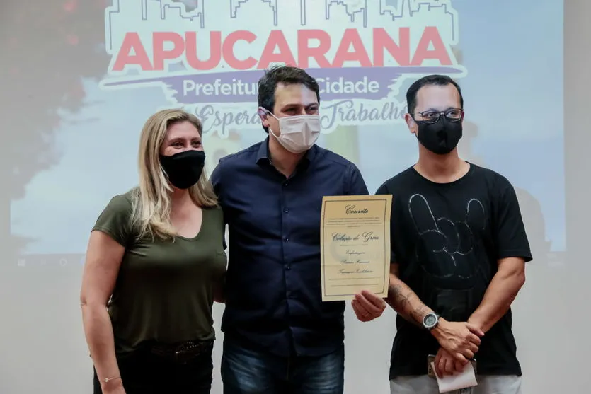 Colégio Cerávolo realiza formatura de cursos técnicos