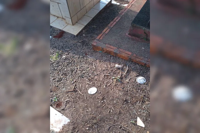 Criminosos furtam placas de túmulos em Califórnia