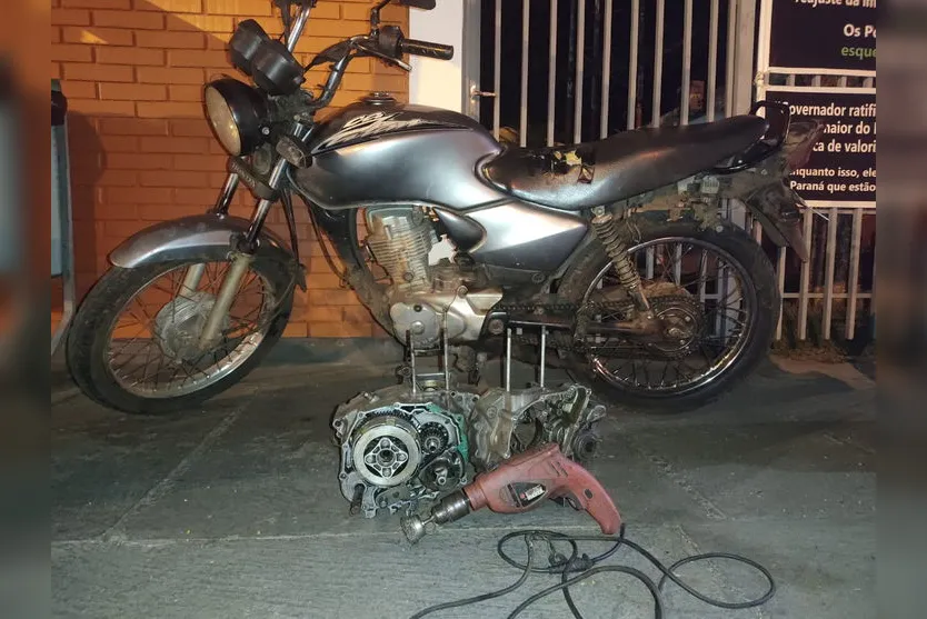 Dois homens são presos por receptação de motocicletas