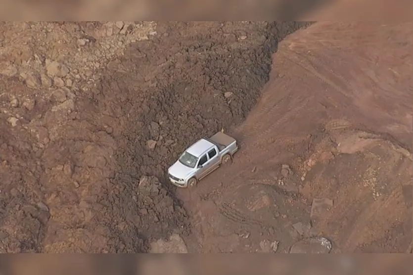 Estrutura de mineradora se rompe e assusta moradores