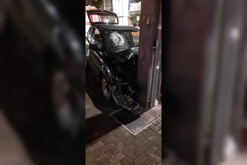Grave acidente na madrugada deixa 3 feridos em Apucarana