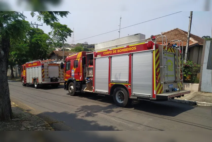 Idoso acamado é retirado de casa após princípio de incêndio